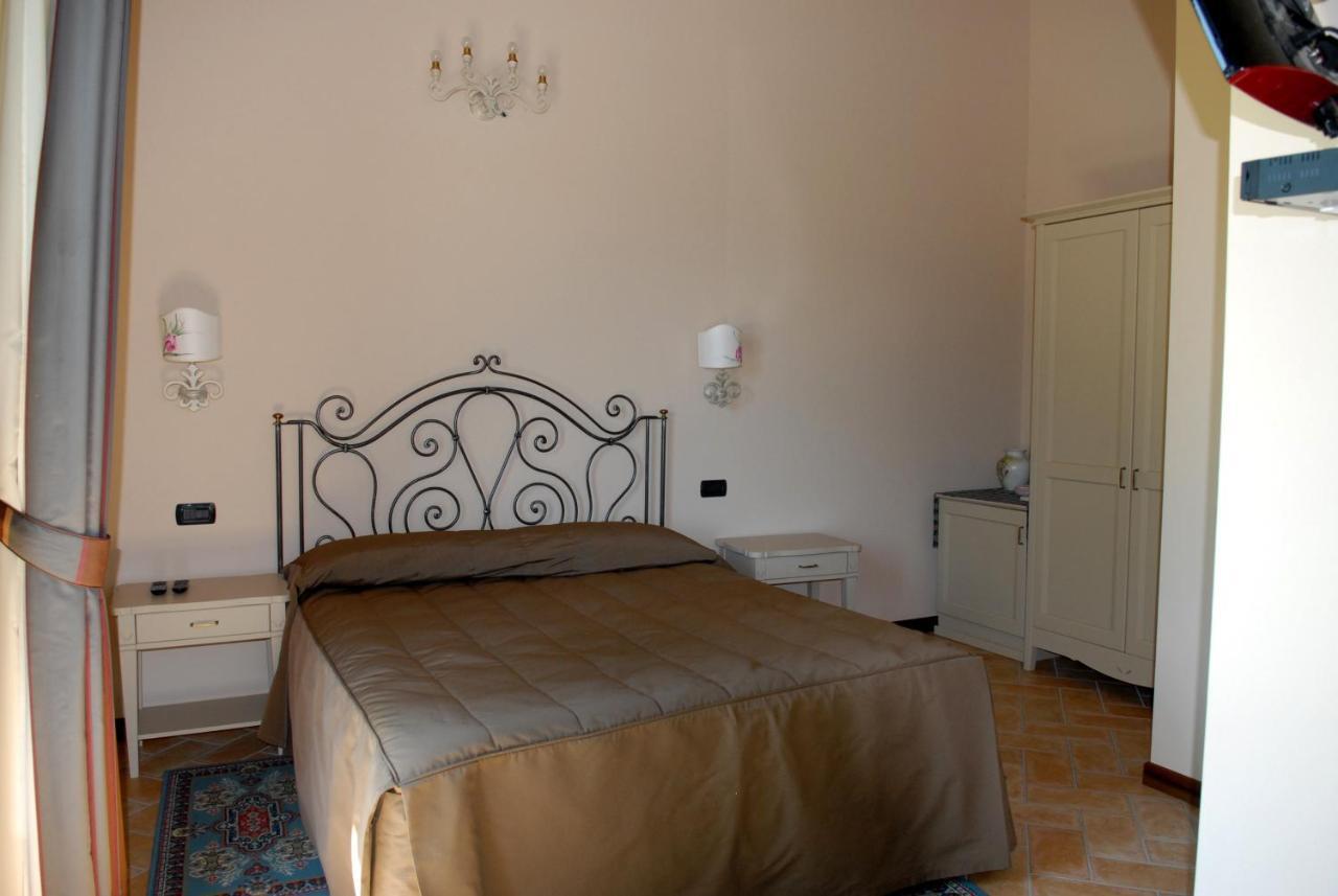 Locanda Da Vittorio Manerba del Garda Exterior photo